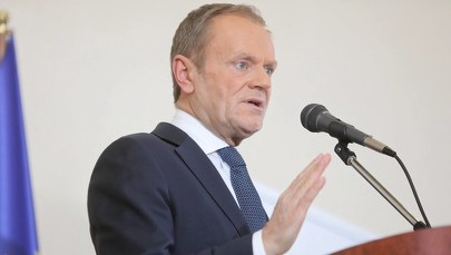 Tusk: Traktują Unię jak bankomat, ale nawet karty nie potrafią włożyć