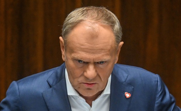 Tusk uderza w Nawrockiego, w tle żądania Putina. "Ochoczo podpisał się pod tym postulatem"
