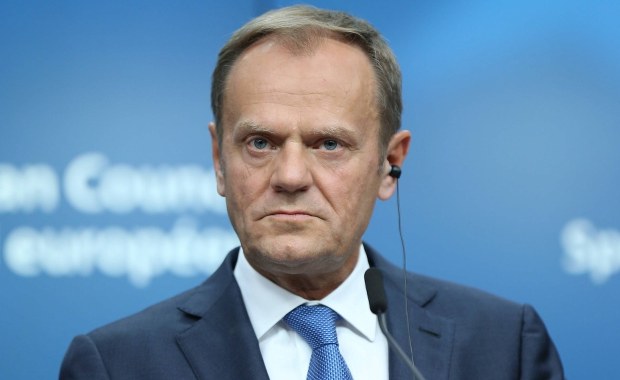 Tusk wezwany na przesłuchanie w Warszawie. Chodzi o katastrofę smoleńską