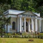 Tutaj można napić się wody Chopina. Czym jest słynna pieniawa?