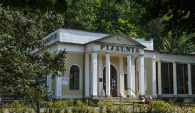 Tutaj można napić się wody Chopina. Czym jest słynna pieniawa?