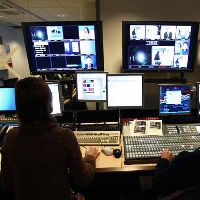 TVN-owi grozi postępowanie karne za emisję programów audiotele bez zezwolenia resortu finansów /AFP