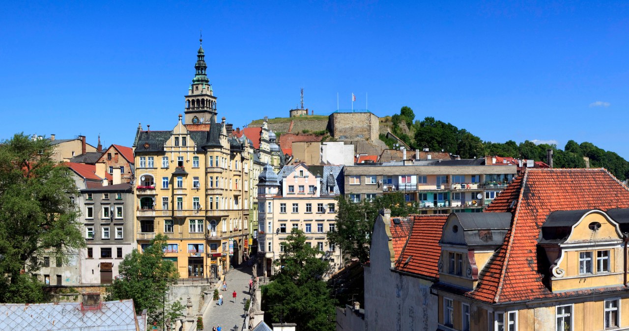 Twierdza Kłodzka góruje nad miastem /Marek Maruszak /Agencja FORUM