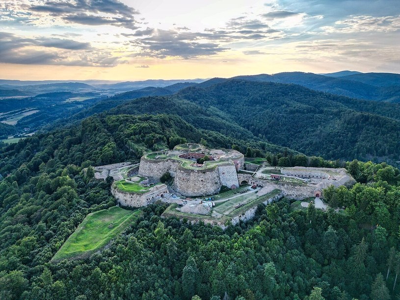 Twierdza Srebrna Góra to najlepsze miejsce do spędzenia majówki /Jendrusk/the Creative Commons Attribution-Share Alike 4.0 International license /Wikipedia