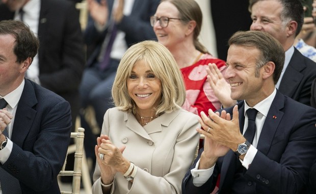 Twierdzą, że Brigitte Macron jest mężczyzną. Rusza proces w głośnej sprawie