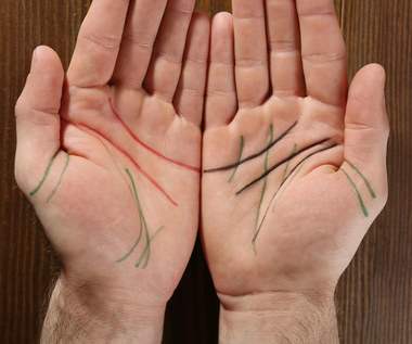 Twoja linia na środku dłoni tak wygląda? To wiele mówi o twoim życiu