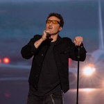 "Twoja twarz brzmi znajomo": Karol Dziuba jako Bono z U2. Zobacz wideo
