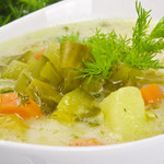Twoja zupa ogórkowa jest niesmaczna? Zwróć uwagę, w jakiej kolejności wrzucasz warzywa 
