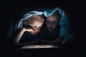 Twoje dzieci używają kamer w sieci? Pedofil tylko na to czeka
