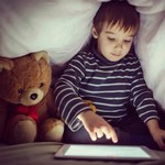 Twoje dziecko korzysta z telefonu i tabletu? Specjaliści nie mają wątpliwości