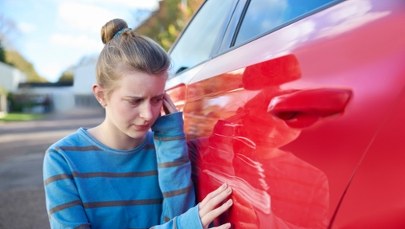 Twoje dziecko za kierownicą starego auta? Oto ryzyko, o którym musisz wiedzieć