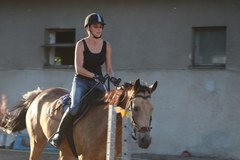 Twoje Sportowe Wakacje: Uczymy się jazdy konnej