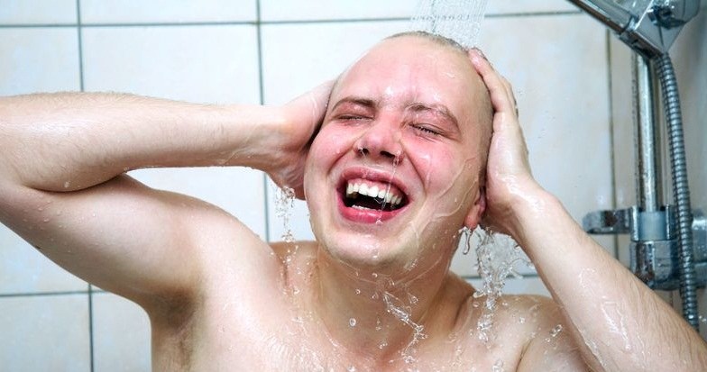 Twojej skórze nie jest wszystko jedno, jakich kosmetyków używasz pod prysznicem /123RF/PICSEL