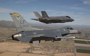 Twórca F-16: "Myśliwiec  F-35 to awaria za bilion dolarów"