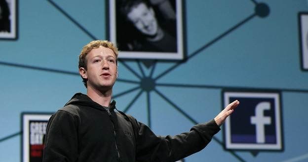 Twórca Facebooka - ciekawe, czy on także będzie zadawał pytania całemu światu? /AFP