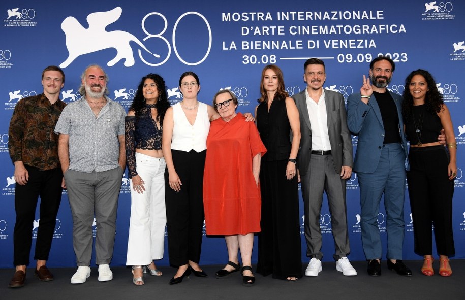 Twórcy filmu "Zielona granica" podczas festiwalu w Cannes /CLAUDIO ONORATI    /PAP/EPA