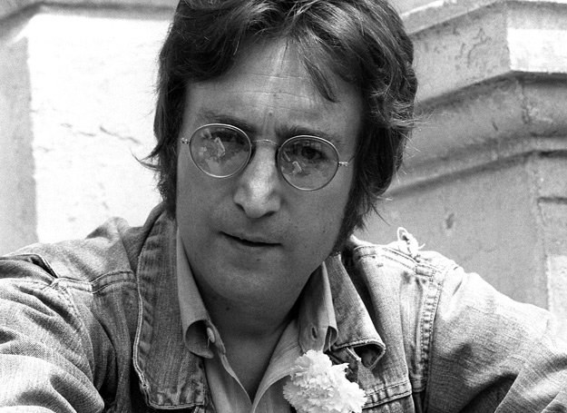 Twórczość Johna Lennona została poddana cyfrowej obróbce /arch. AFP
