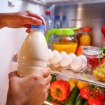 Tych produktów lepiej nie trzymać w lodówce. Przestają dojrzewać i tracą smak