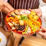 Tych produktów nie wkładaj do airfryera. Lista zakazanych składników