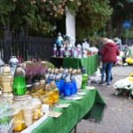 Tych zniczy nigdy nie kupuj. To pieniądze wyrzucone w błoto