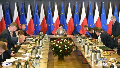 Tygodnik „ABC”: Gabinety polityczne PO i PSL dostaną sowite odprawy