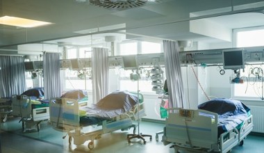 Tyle NFZ wydał na leczenie. Średni koszt pacjenta to ponad 5000 zł 