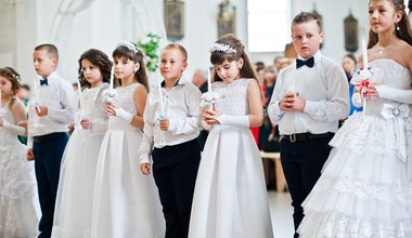 ​Tyle trzeba zapłacić za komunię w tym roku. Ceny przyprawiają o zawrót głowy