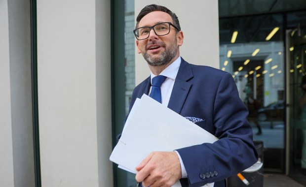 Tyle zarobili prezesi Orlenu. Kwoty zwalają z nóg