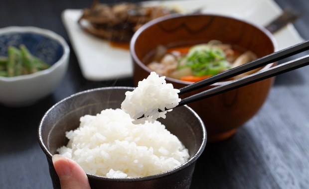 Tylko 1 000 pudełek rocznie. Poznaj najdroższy ryż świata 