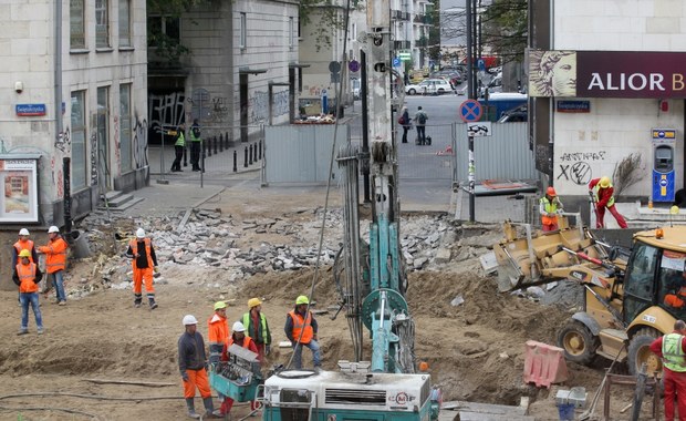 Tylko część rodzin wróciła do domów po katastrofie na budowie metra