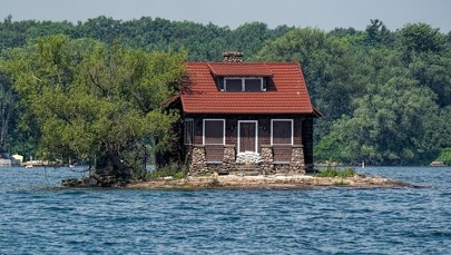 Tylko jeden dom i jedno drzewo. Oto najmniejsza zamieszkana wyspa świata