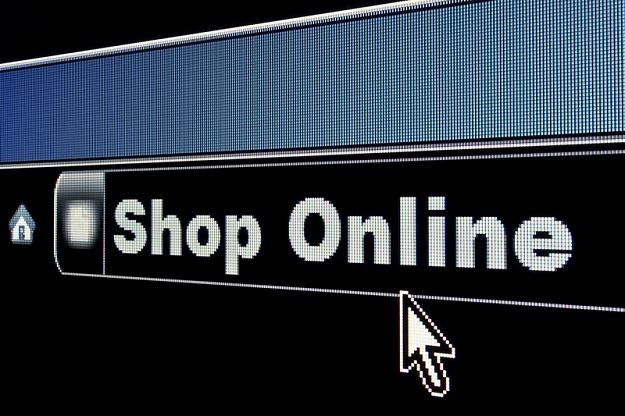 Tylko ok. 2 proc. Polaków robi zakupy w sklepach internetowych z innych krajów UE /&copy; Panthermedia