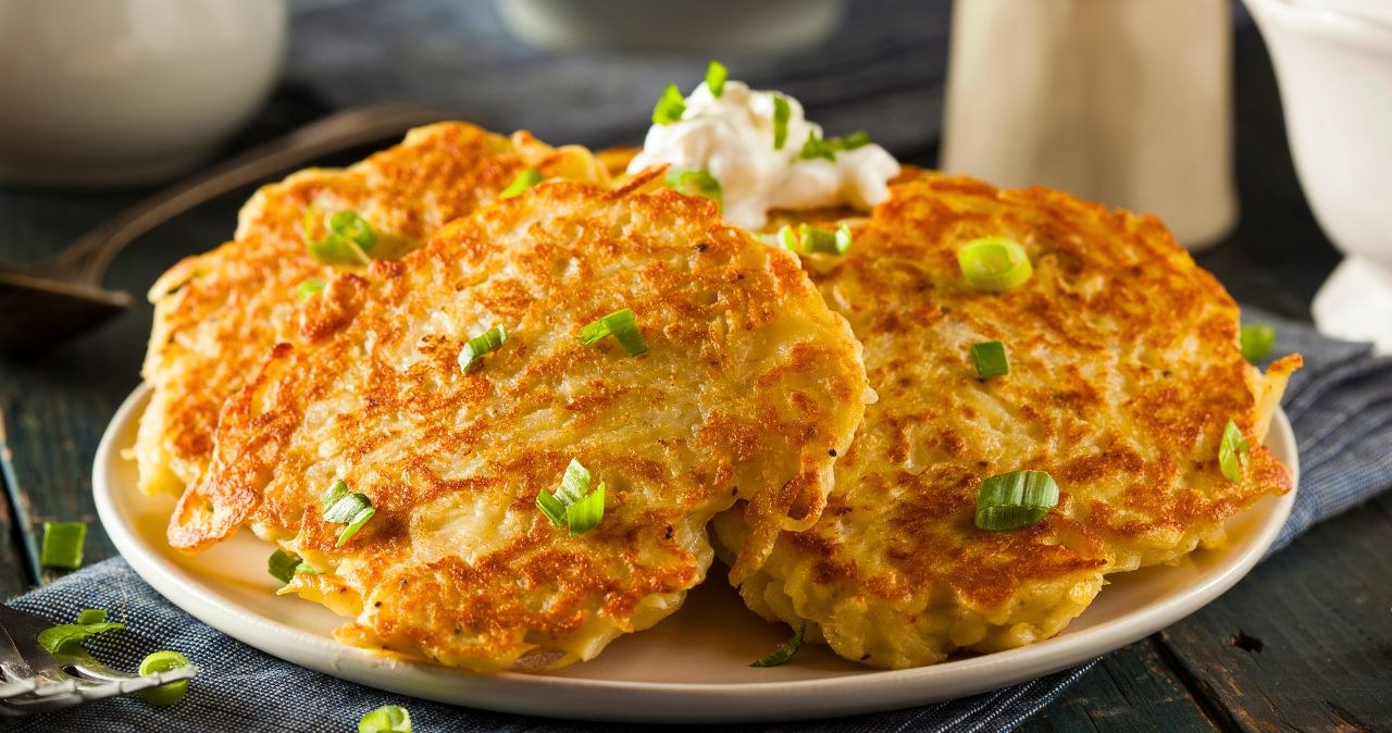 Tylko teraz ziemniaki za 0,99 zł! Idealny moment na placki ziemniaczane /CanvaPro /INTERIA.PL