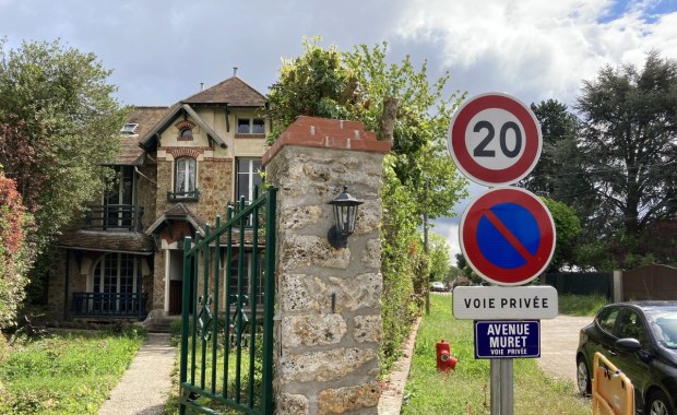 Tylko w RMF FM: Polski rząd kupi dom Skłodowskiej-Curie dopiero jesienią