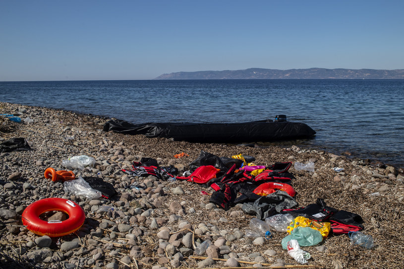 Tylko we wrześniu do Grecji przedostało się 12 tysięcy migrantów /Angelos Tzortzinis /AFP