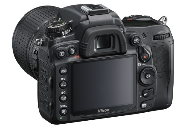 Tylny panel lustrzanki Nikon D7000 /materiały prasowe