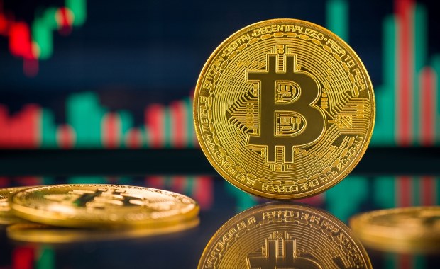 Tylu Polaków ma kryptowaluty. Są wyniki badania NBP