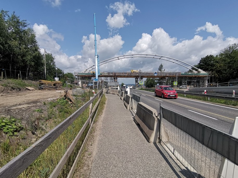 Tymczasowe przejście dla pieszych /