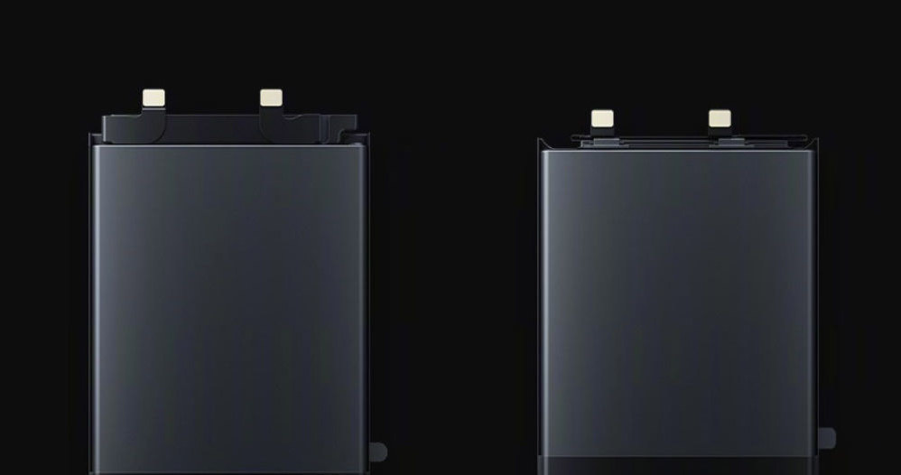 Typowa bateria po lewej, nowa "krzemowa" bateria Xiaomi po prawej - Xiaomi /materiały prasowe