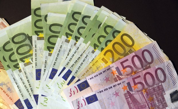 Tysiąc euro co miesiąc - bez pracy. Kolejny eksperyment z bezwarunkową pensją