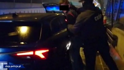 Tysiąc kropli gwałtu, amfetamina i ecstasy. Narkotyki w pudełkach po butach