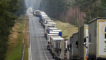 Tysiąc tirów w kolejce przed przejściem w Bobrownikach
