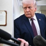 Tysiące kontraktów w minutę tuż przed wpisem Trumpa. "Ktoś się wzbogacił"
