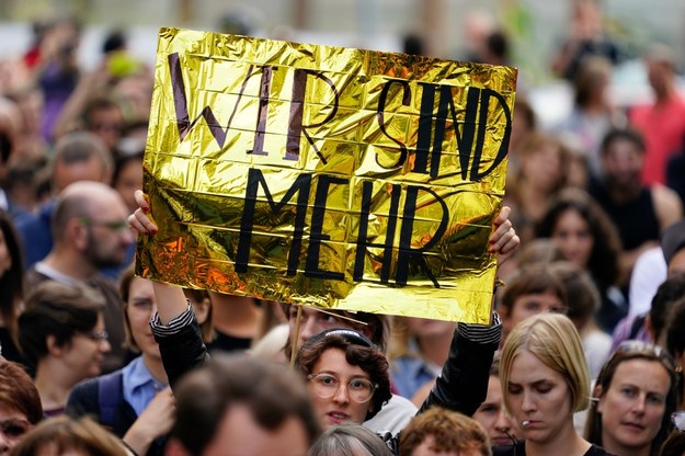 Tysiące ludzi na demonstracji i kontrdemonstracji w Chemnitz /ALEXANDER BECHER /PAP/EPA