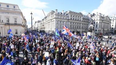 Tysiące ludzi na ulicach Londynu. Chcą drugiego referendum ws. brexitu