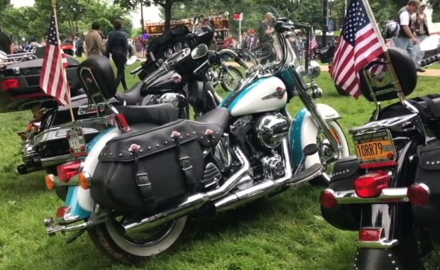 ​Tysiące motocykli na ulicach Waszyngtonu. Trwa Rolling Thunder