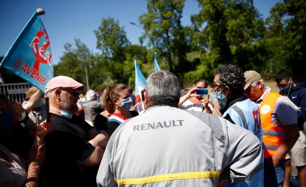 Tysiące osób na demonstracji przeciwko zwolnieniom w fabryce Renault