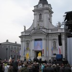 Tysiące osób uczestniczyło w dziękczynnej mszy w Wadowicach