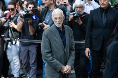 Tysiące osób żegna w Mediolanie Giorgio Armaniego