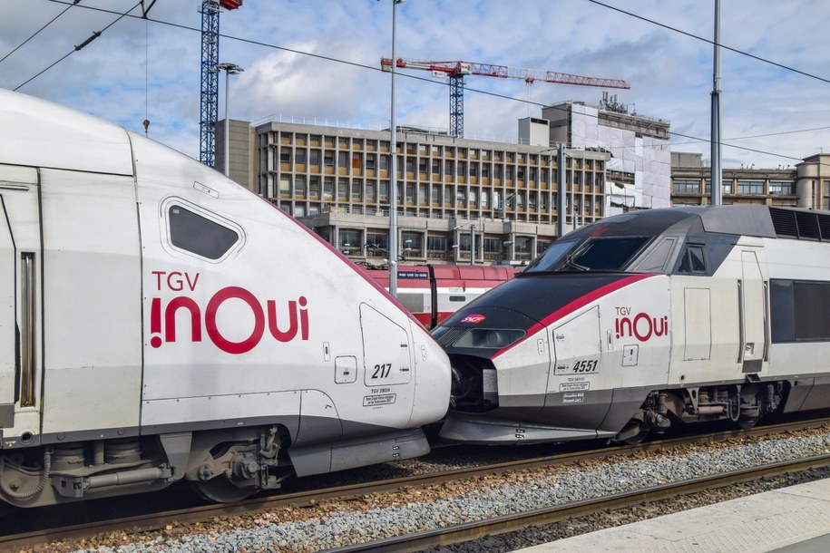 Tysiące podróżnych uziemionych po akcie wandalizmu na linii TGV w południowo-wschodniej Francji /Shutterstock